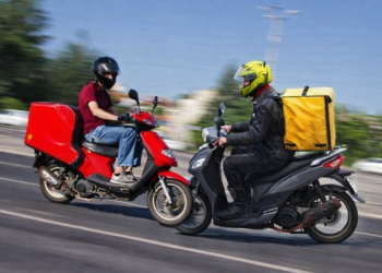 الليفرور… مهنة على عجل بين وعود الدخل السريع وواقع المخاطر