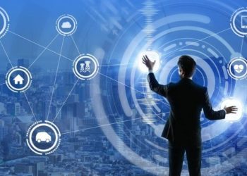 من الخطوط المؤجرة إلى الألياف البصرية، كيف غير الإنترنت حياة المغاربة؟