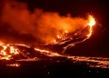 لا بالما.. 85 يوما من النار التي غيرت وجه الجزيرة